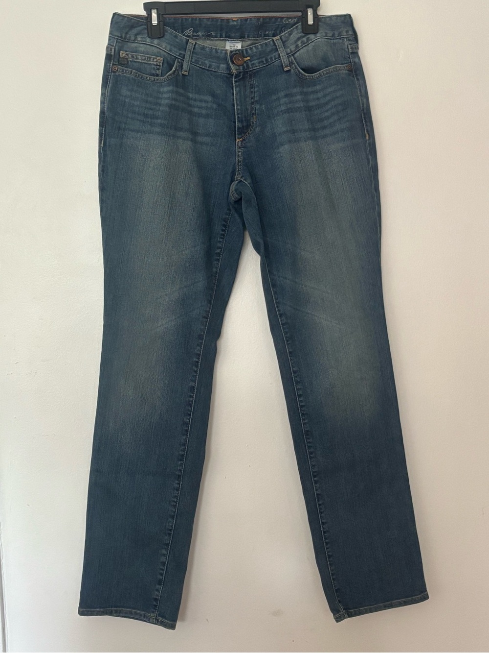 Eddie Bauer Women’s Slightly Curvy Fit Jeans Size 10 Medium Wash Straight Leg